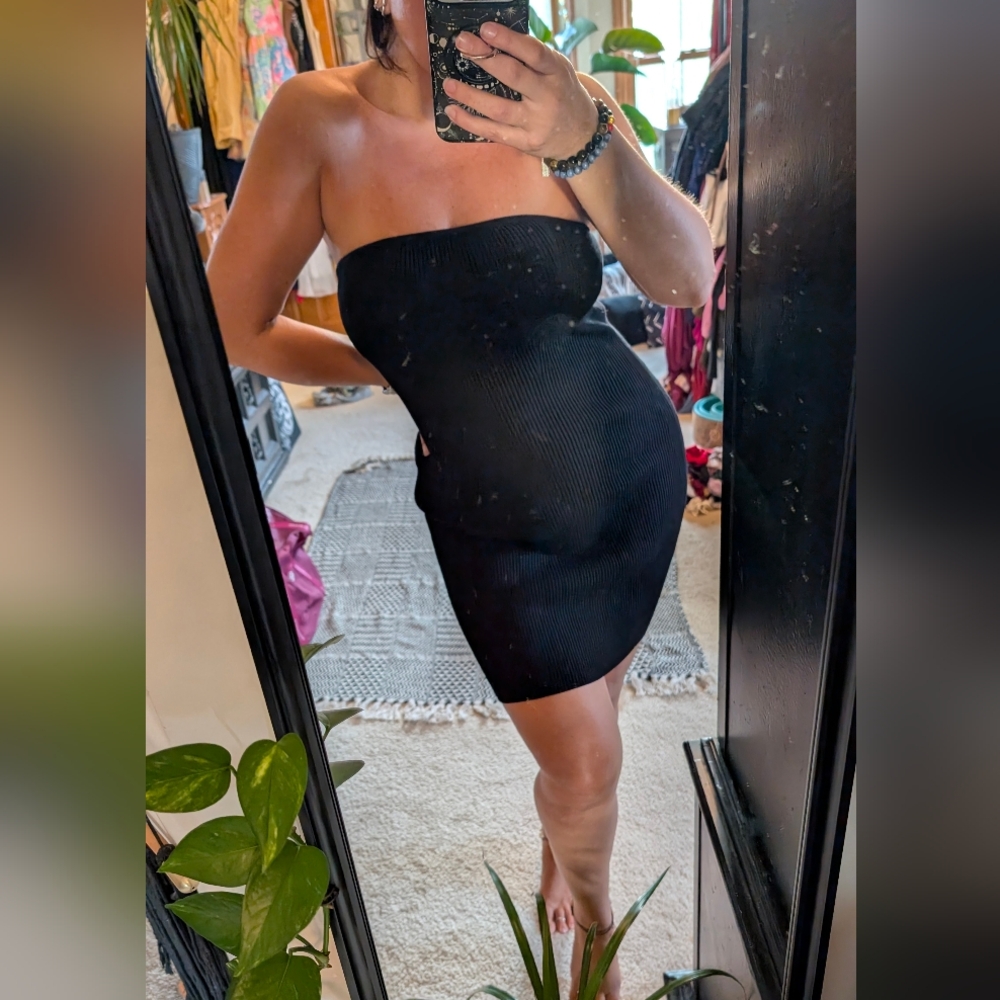 Glassons Elegant Black Strapless Dress - Picture 2 of 12